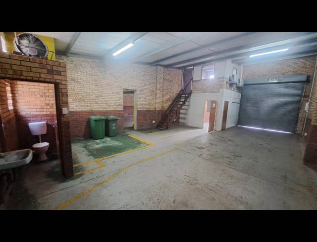 117M² WAREHOUSE TO LET IN ALTON
